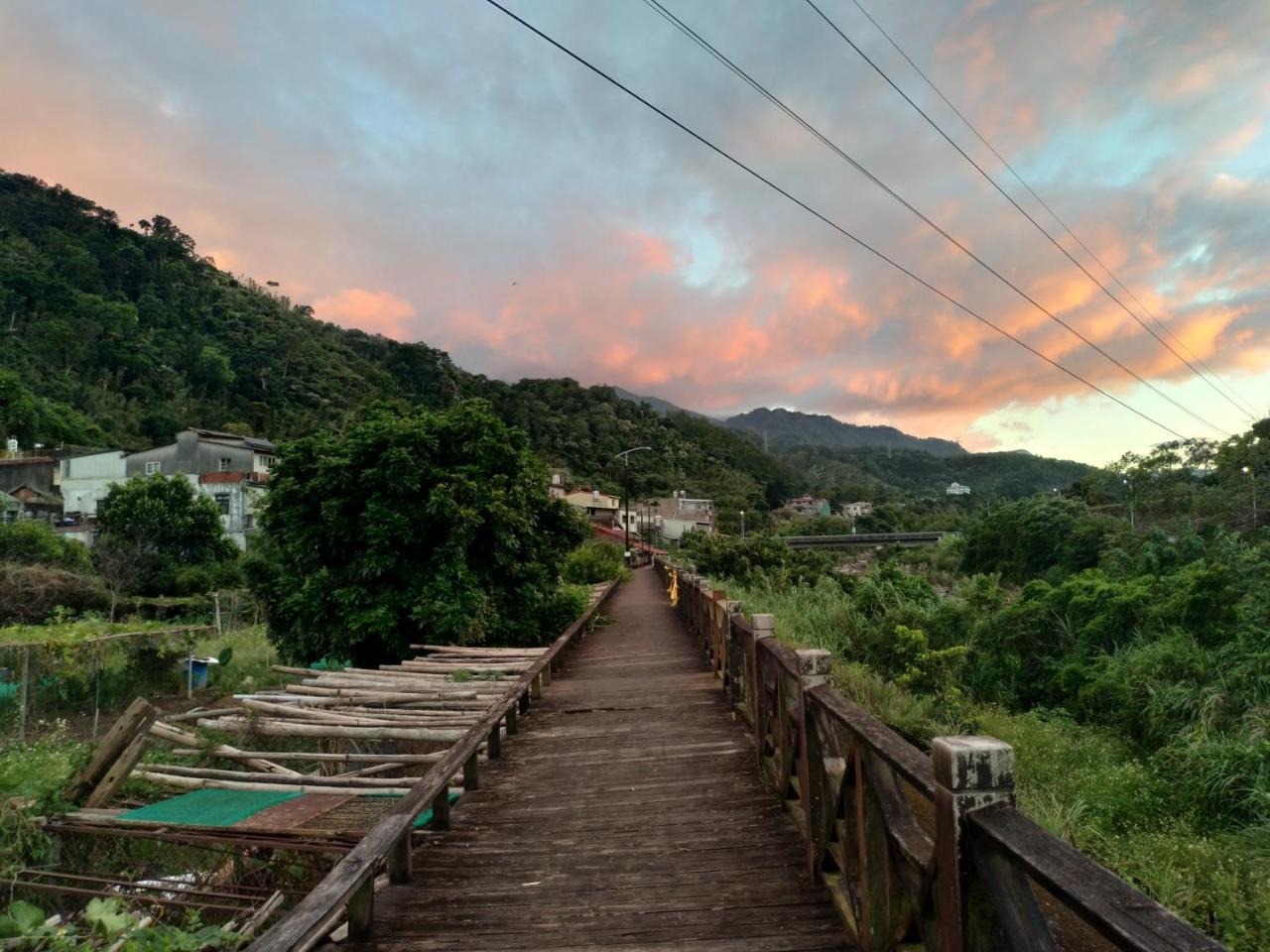 Mountain Lodge Hostel 난좡 외부 사진
